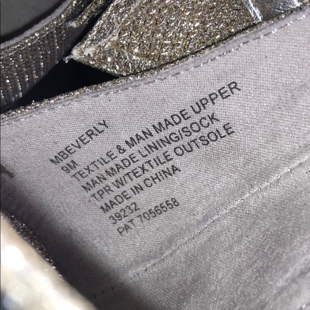 MATERIAL GIRL BRAND NEW BOW SHOES - Picture 3 of 7